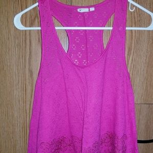 🌟Mudd pink tank top with gold design at bottom🌟